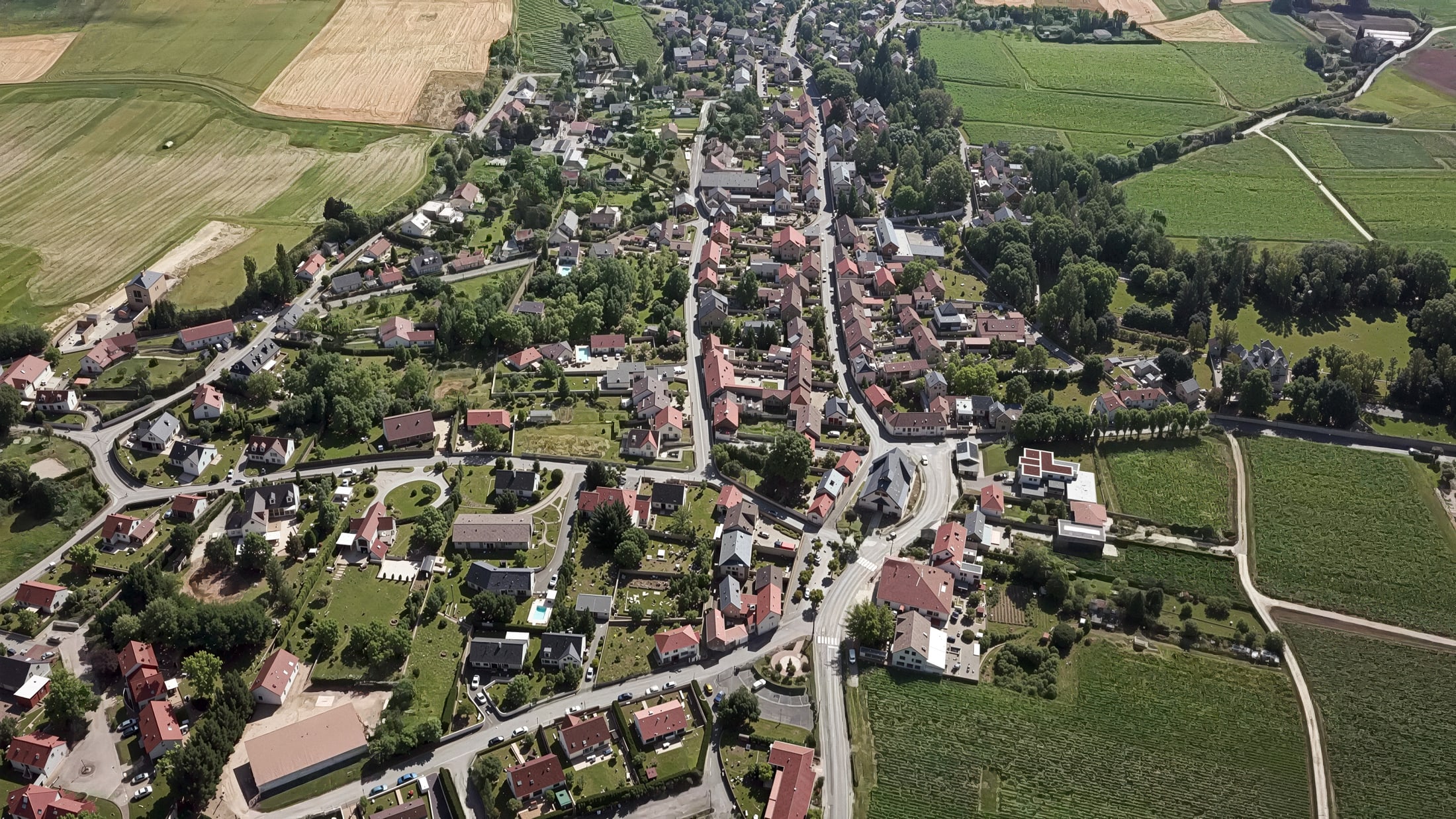 Vue aérienne du village de Merfy, où est implantée l'agence